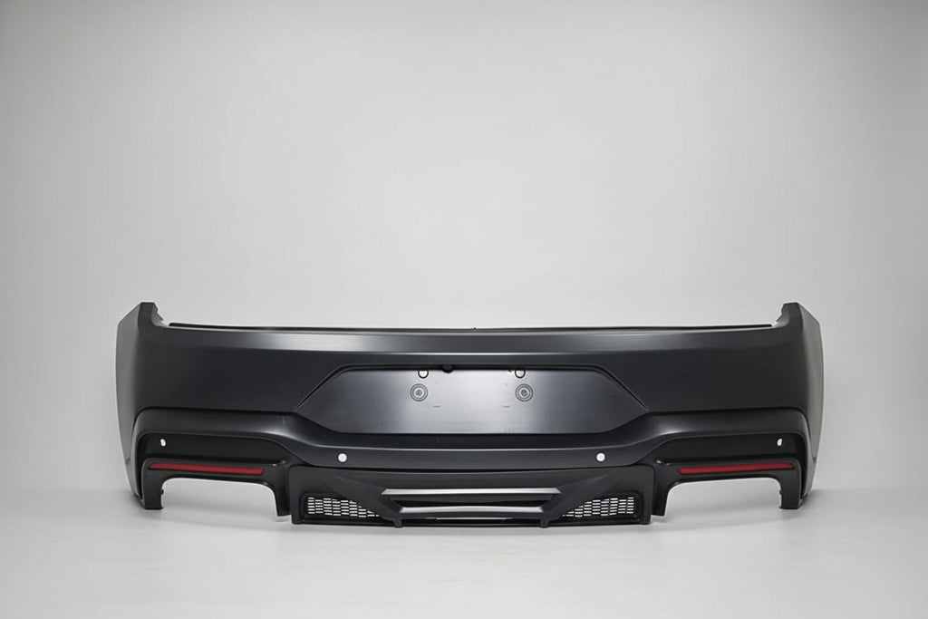 Defensa Trasera Estilo Dark Horse para Ford Mustang 2015–2023