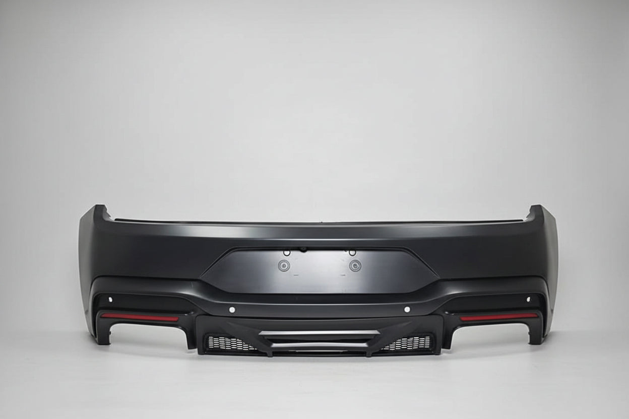 Defensa Trasera Estilo Dark Horse para Ford Mustang 2015–2023